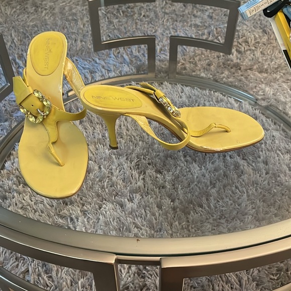 Green sandals - Picture 2 of 4